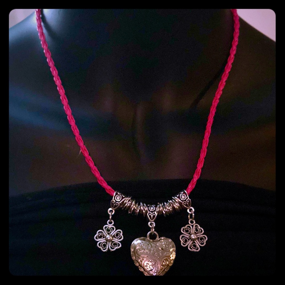 New with tag necklace